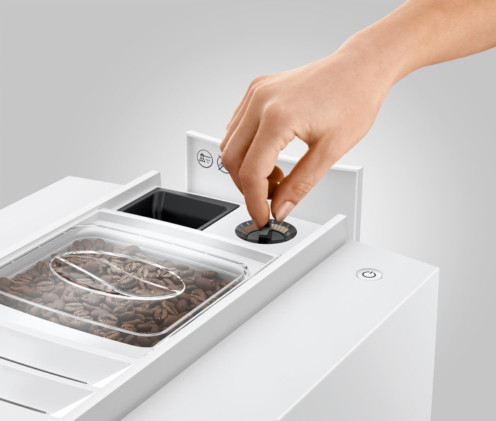 JURA E8 Piano White (ED) detail