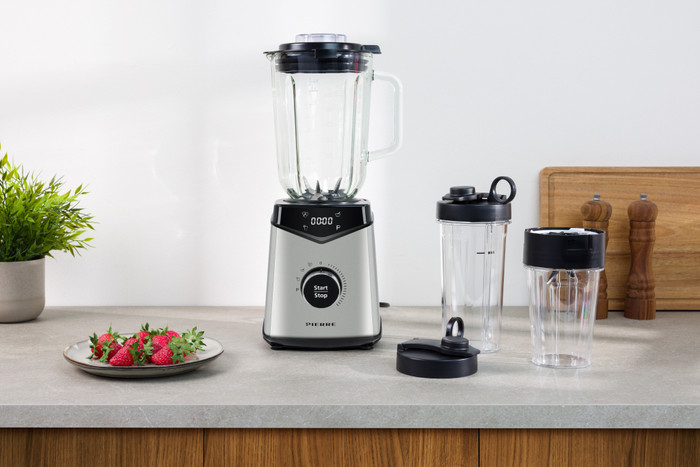 Pierre Blender BL5100 product in use
