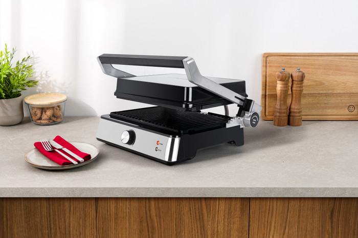 Pierre Contact Grill PCG5000 Multi product in use