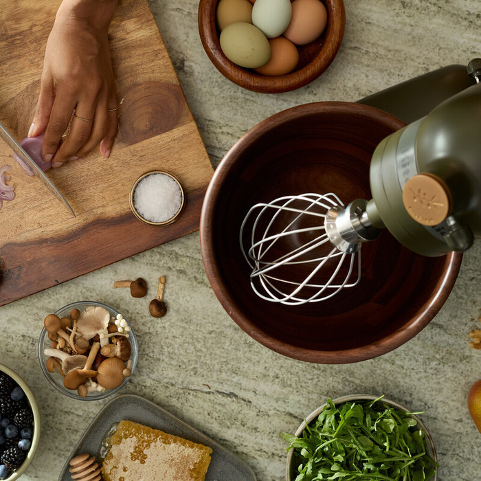 KitchenAid Artisan Design Mixer 5KSM180WSEEG Evergreen product in use