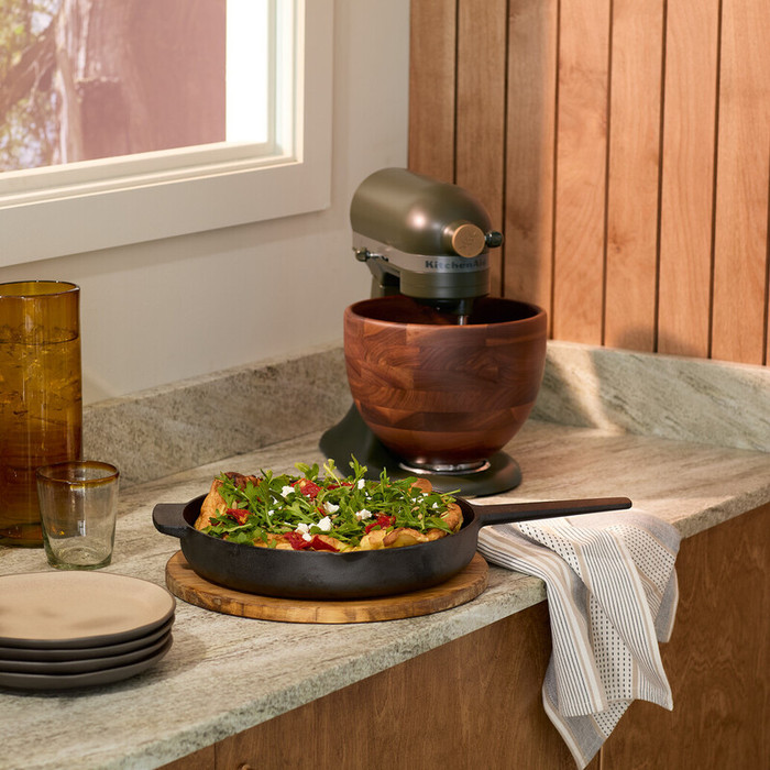 KitchenAid Artisan Design Mixer 5KSM180WSEEG Evergreen product in use