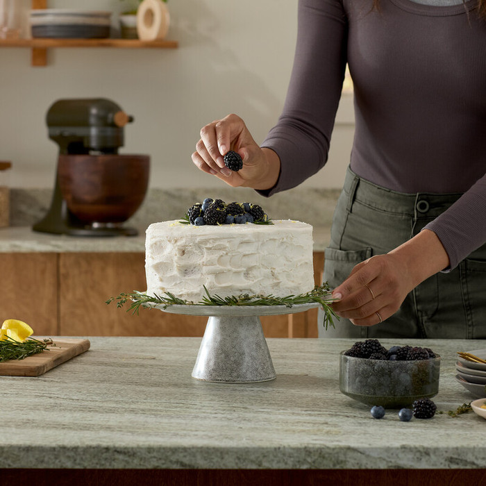 KitchenAid Artisan Design Mixer 5KSM180WSEEG Evergreen product in use