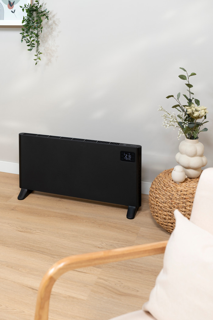 Eurom Alutherm 2500 WiFi Black product in use