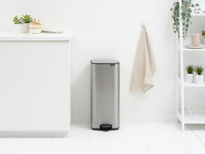 Brabantia Bo Pedal Bin 30 Litres Matt Steel Anti-Traces de Doigts produit à l'usage