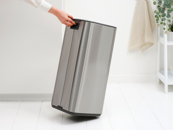 Brabantia Bo Pedal Bin 30 Litres Matt Steel Anti-Traces de Doigts produit à l'usage