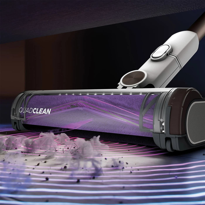 Shark Detect Pet Clean & Empty IW3612EUT product in gebruik