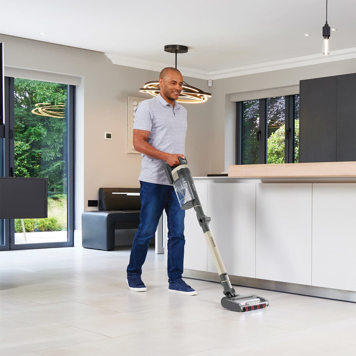 Shark Stratos IZ400EUT product in gebruik