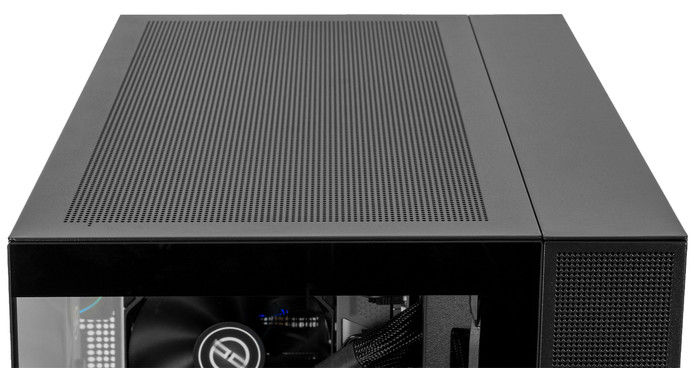 PCSpecialist Impact 560 detail