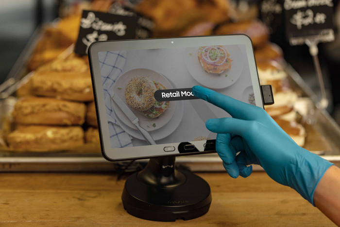 Samsung Galaxy Tab Active5 Pro 10,1 inch 256GB Wifi + 5G product in gebruik