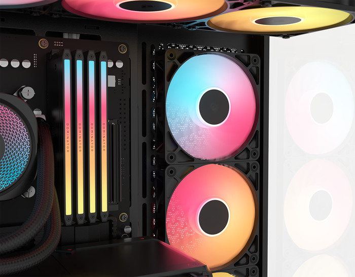 CORSAIR 3500X RS-R ARGB Zwart product in gebruik