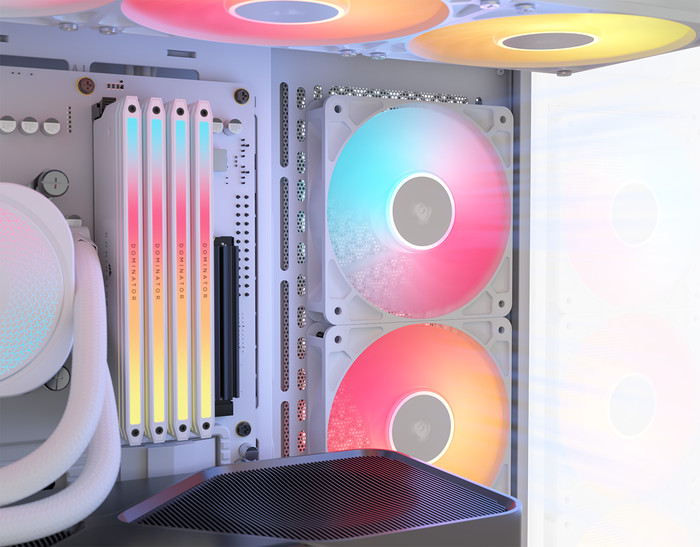 CORSAIR 3500X RS-R ARGB Wit product in gebruik