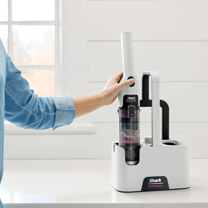 Shark StainForce HX100EUT product in gebruik