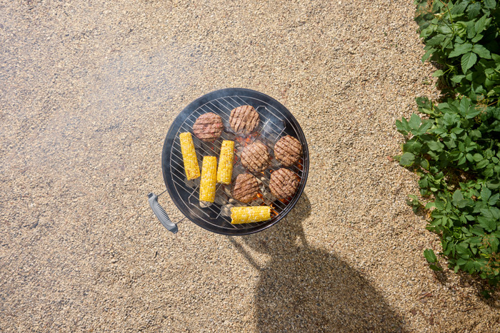 Weber Original Kettle 47 cm Zwart product in gebruik