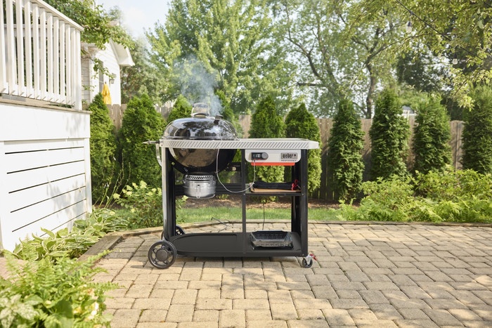 Weber Performer Premium Smart product in gebruik