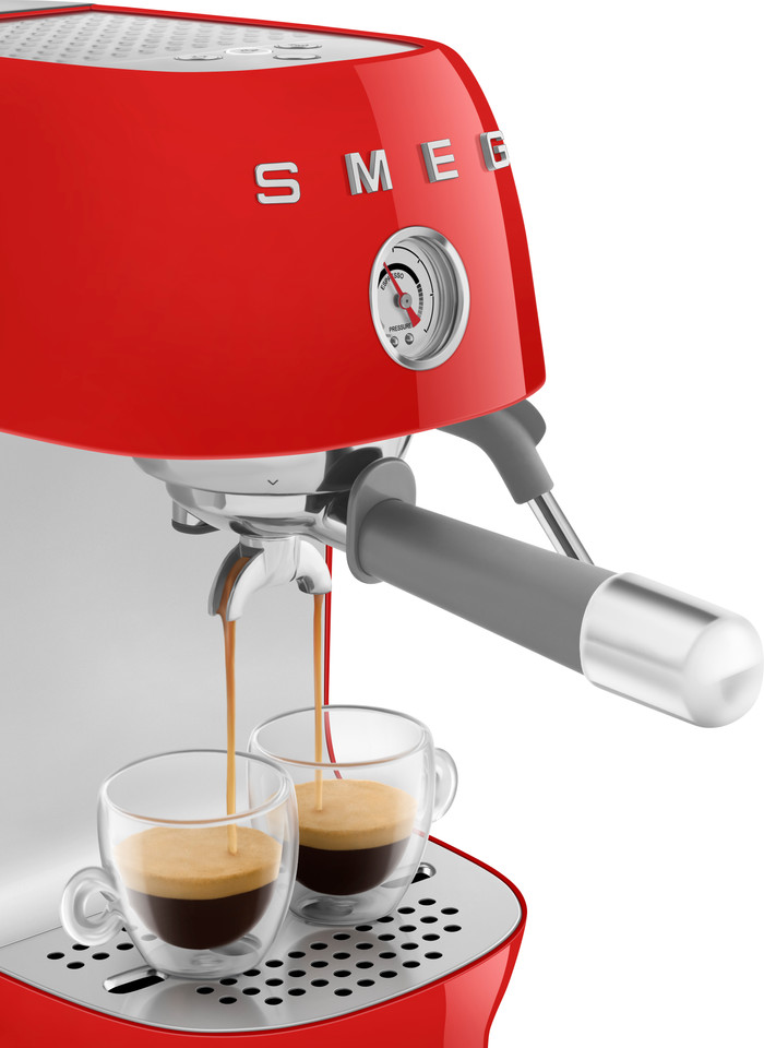 SMEG ECF03RDEU Rouge produit à l'usage