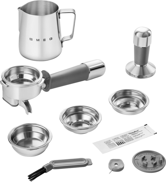 SMEG EGF03BLMEU Noir Mat accessoire