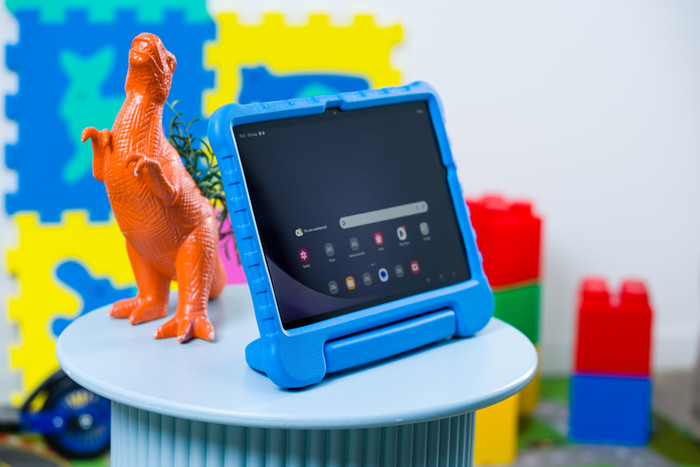 BlueBuilt Samsung Galaxy Tab A9 Plus Kids Cover Blue product in use