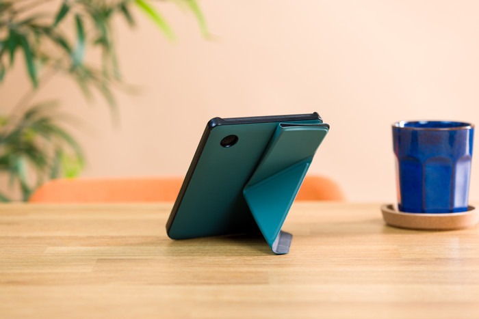 BlueBuilt Kobo Clara BW / Colour Book Case Groen product in gebruik