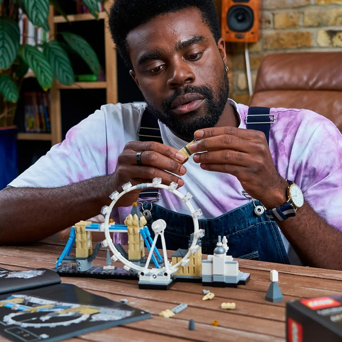 LEGO Architecture London 21034 product in use