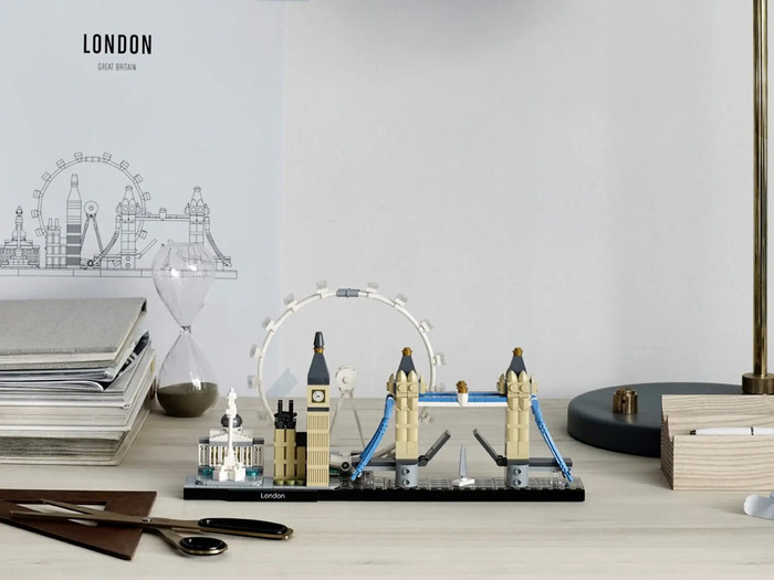 LEGO Architecture London 21034 product in use