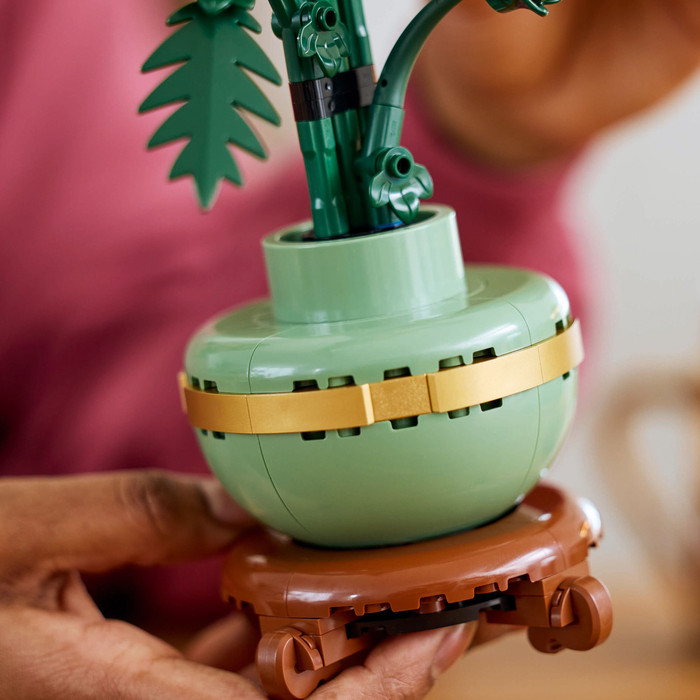 LEGO Botanicals Chrysant 10368 product in gebruik