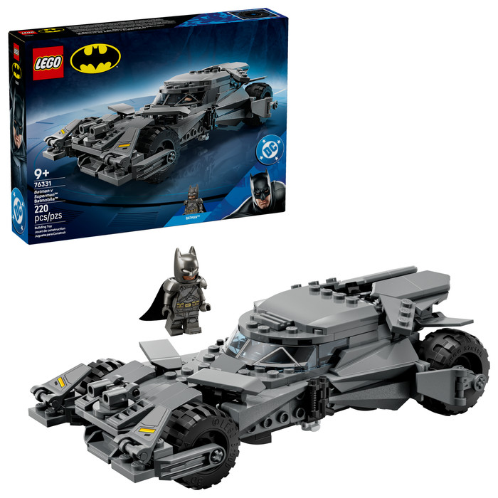 LEGO DC - La Batmobile de Batman v Superman 76331 côté droit