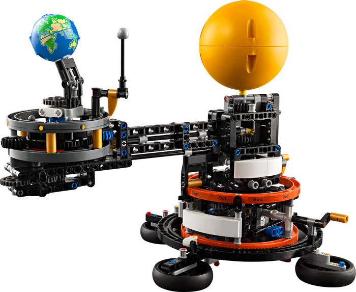 LEGO Technic - La Planète Terre et la Lune en Orbite 42179 Main Image