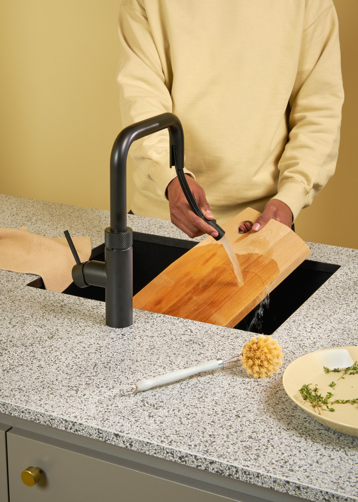 Quooker PRO3 + Quooker Flex Square Black product in use