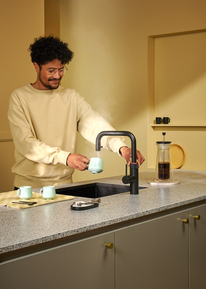 Quooker PRO3 + Quooker Flex Square Black product in use