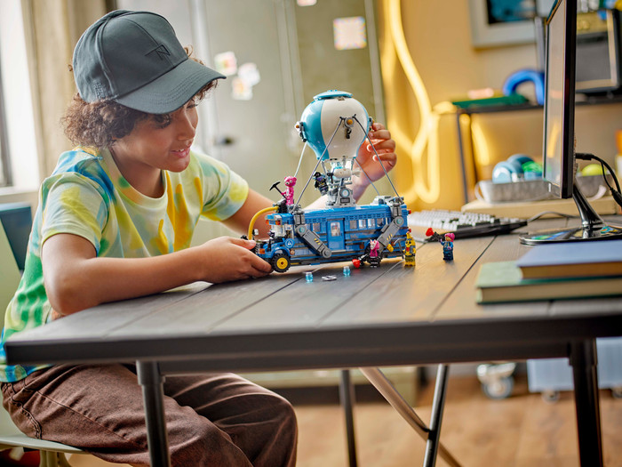 LEGO Fortnite Battle Bus 77073 product in use