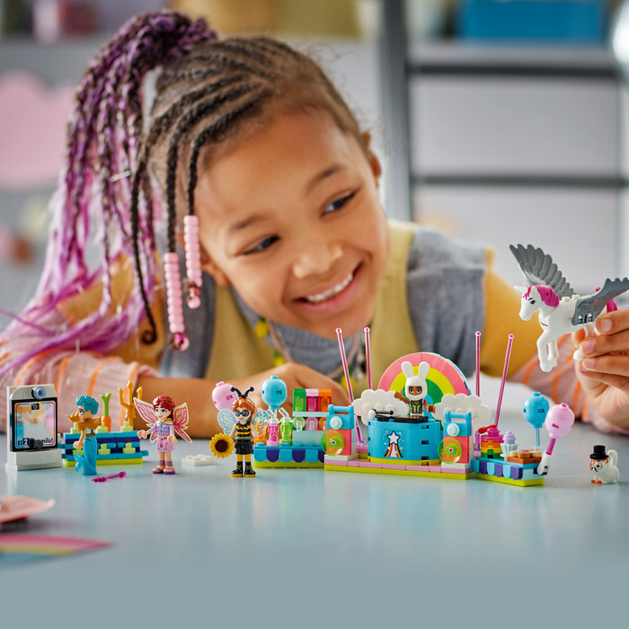 LEGO Friends Costume Party with Unicorn and Fairy 42661 product in use