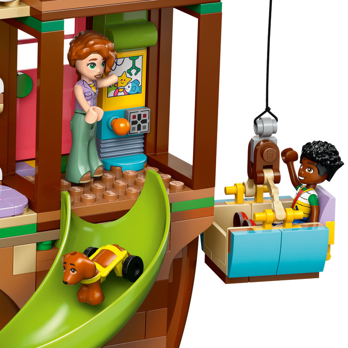 LEGO Friends Boomhut voor de Vrienden 42652 product in gebruik