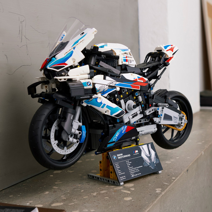 LEGO Technic - BMW M 1000 RR 42130 produit à l'usage
