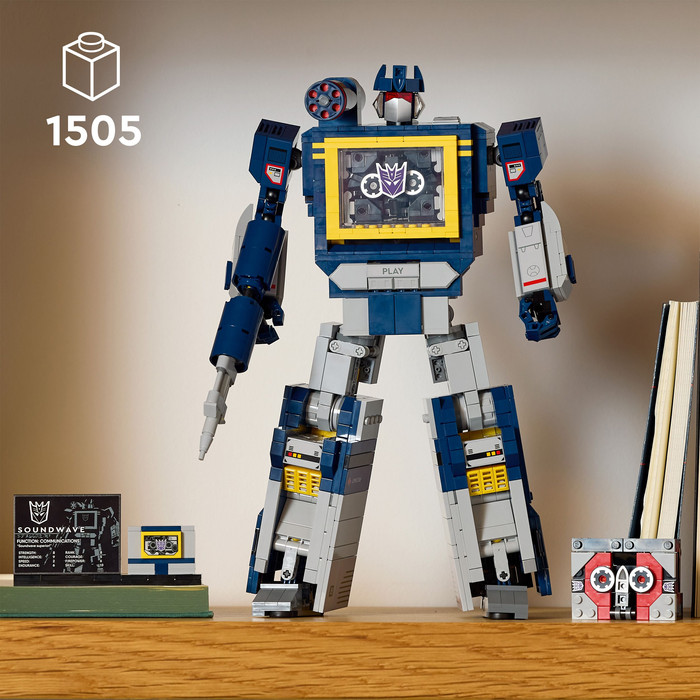LEGO Icons - Transformers : Soundwave 10358 produit à l'usage