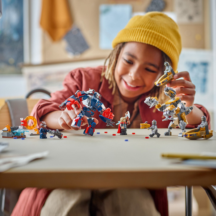 LEGO Marvel - Avengers : Endgame Thor contre Chitauri 76322 produit à l'usage