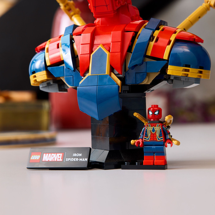 LEGO Marvel - Buste d¿Iron Spider-Man 76326 produit à l'usage