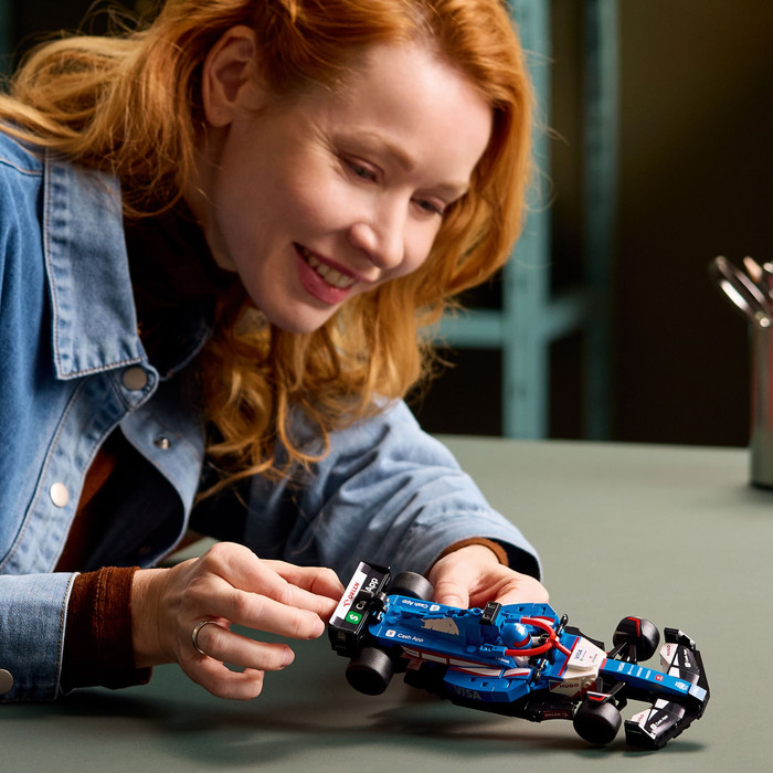 LEGO Speed Champions Visa Cash App RB VCARB 01 F1 Race Car 77246 product in use