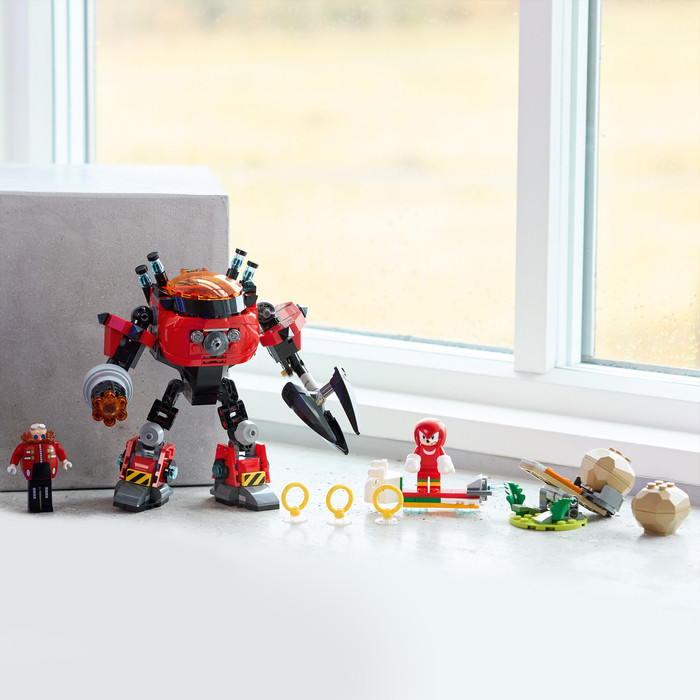 LEGO Sonic the Hedgehog Knuckles vs Dr. Eggman Egg Crusher Mech 77005 product in use