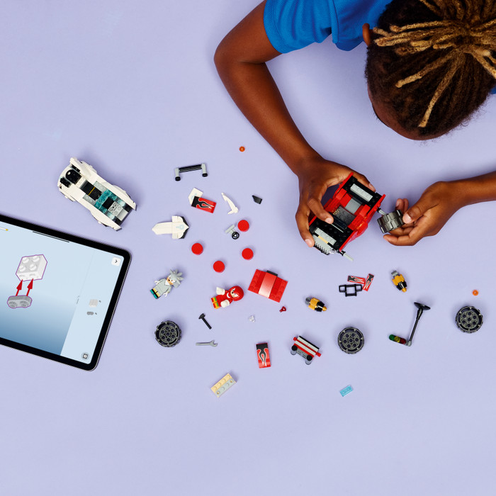 LEGO Sonic Silver's Car vs Knuckles' Monster Truck 77118 product in use