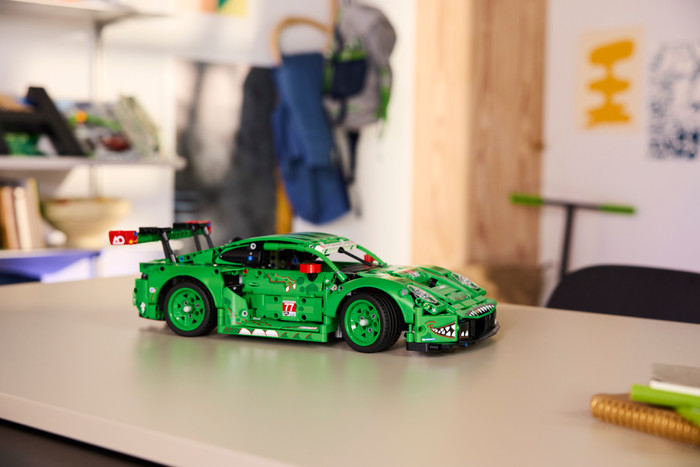 Lego Technic - Voiture Porsche 911 GT3 R REXY AO Racing 42224 produit à l'usage
