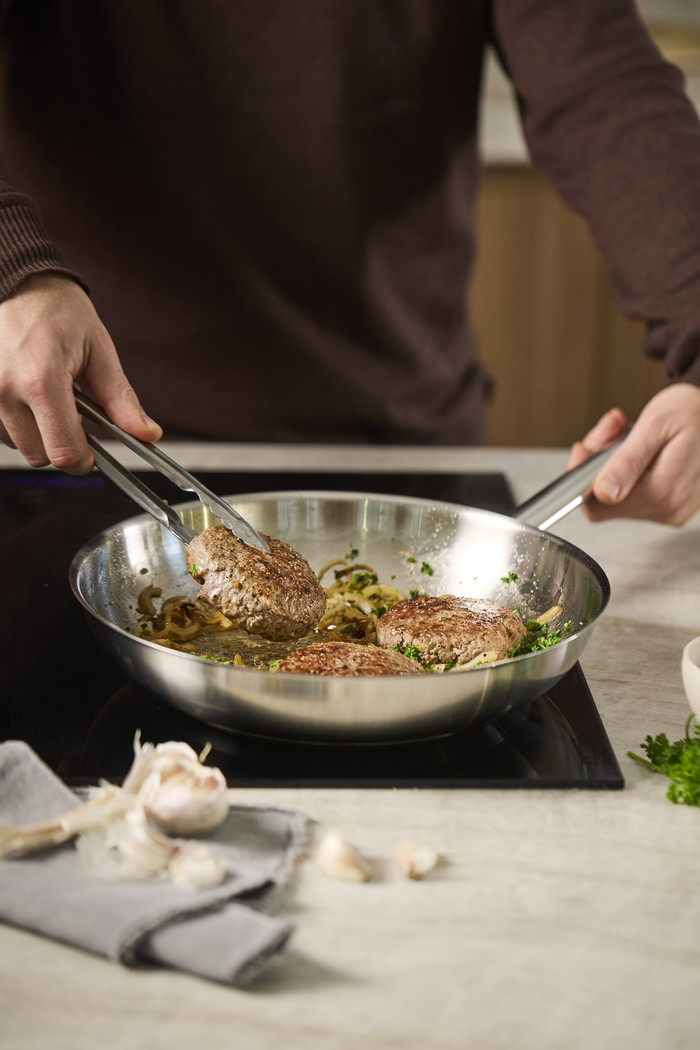 Demeyere Classic 3 bakpan 20 cm product in gebruik