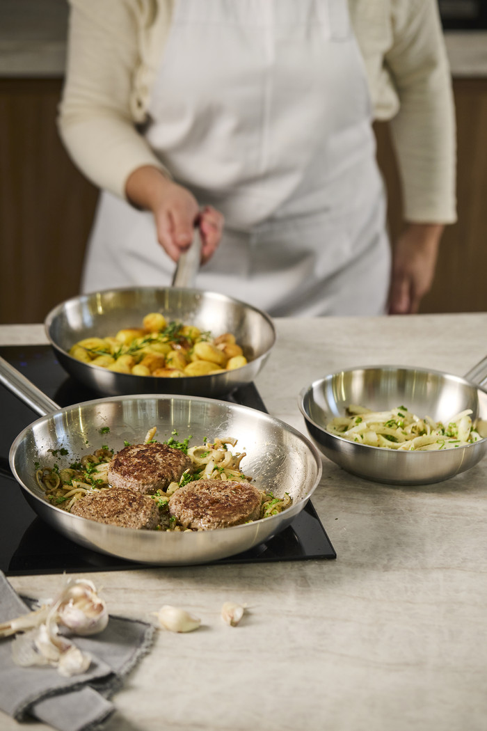 Demeyere Classic 3 bakpan 20 cm product in gebruik