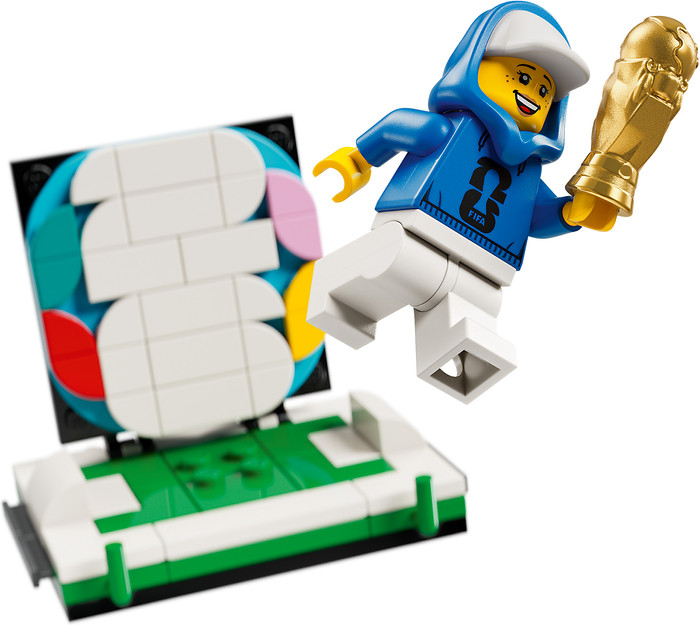 LEGO Editions - Trophée officiel de la Coupe du monde de la FIFA 43020 produit à l'usage