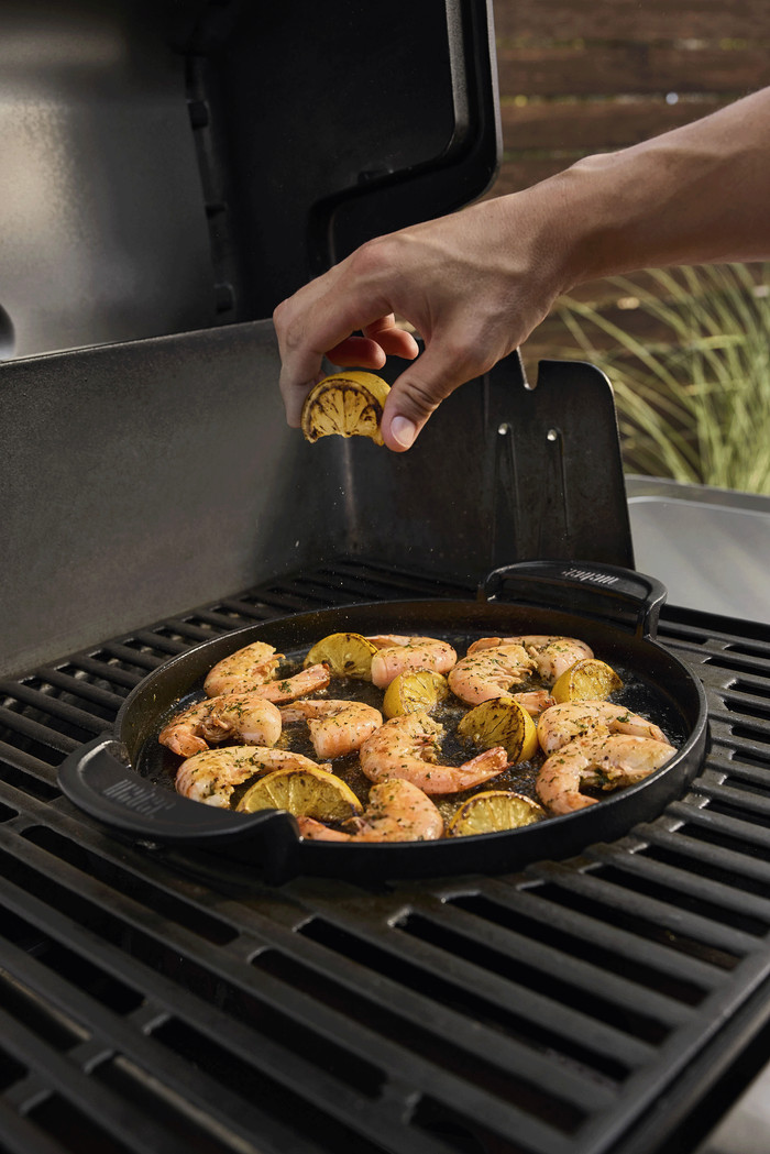 Weber Genesis EP-435W product in gebruik