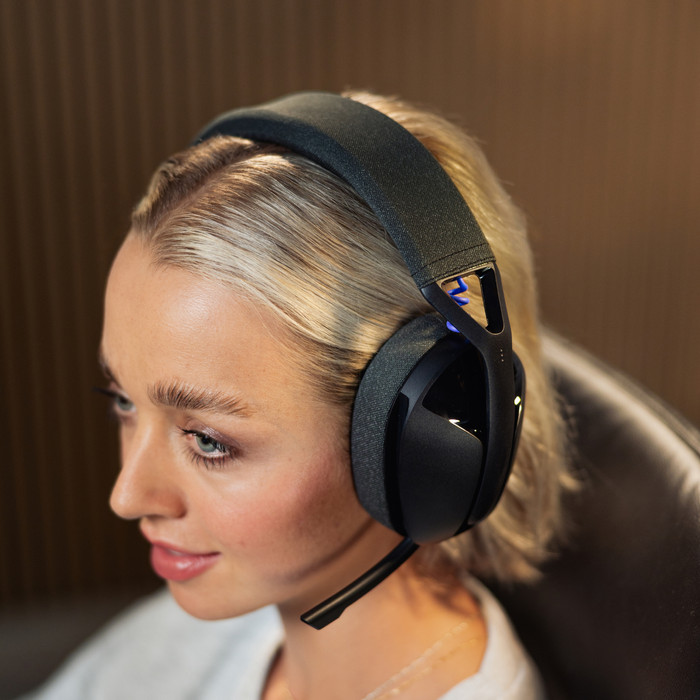Logitech G321 Lightspeed Draadloze Gaming Headset Zwart product in gebruik