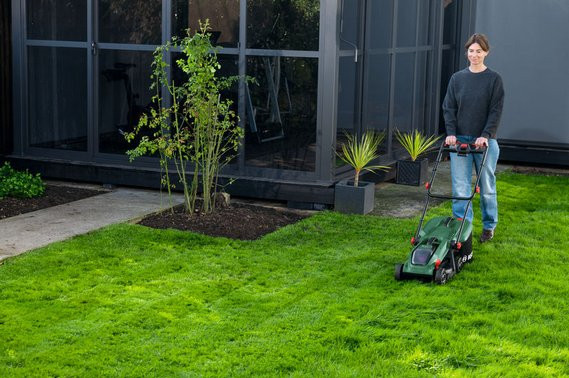 Bosch Rotak 18V-32 (zonder accu) product in gebruik