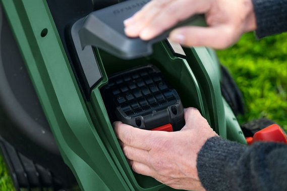 Bosch Rotak 18V-32 (zonder accu) product in gebruik