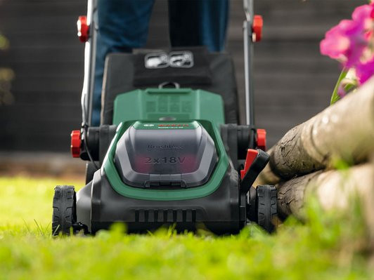 Bosch Rotak 18V2-38 (zonder accu) voorkant