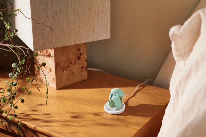 Owlet Dream Sock Bedtime Blue OW-DS-BL product in gebruik