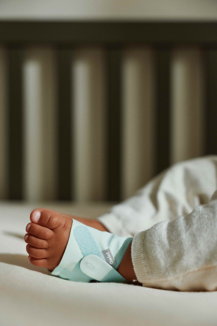 Owlet Dream Duo Bedtime Blue OW-DSDUO-BL product in gebruik